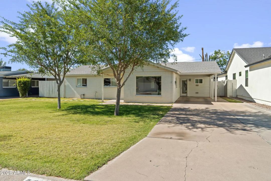 Real Estate Picture 7