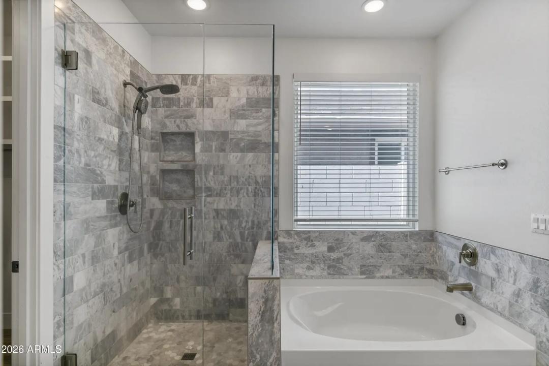 Real Estate Picture 25