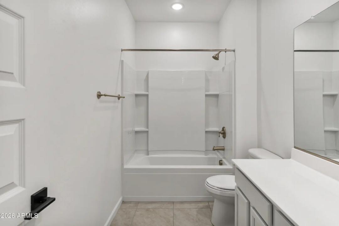 Real Estate Picture 29