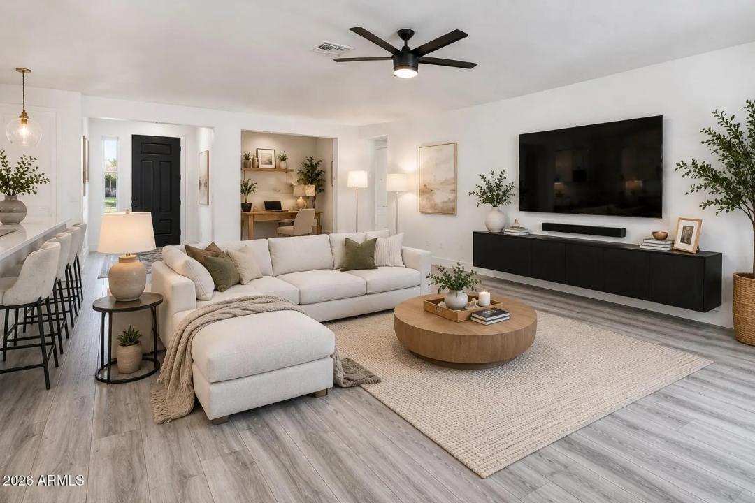 Real Estate Picture 12