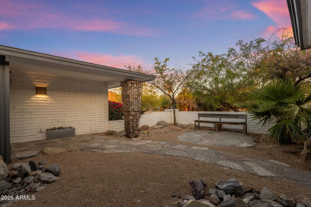 Real Estate Picture 6