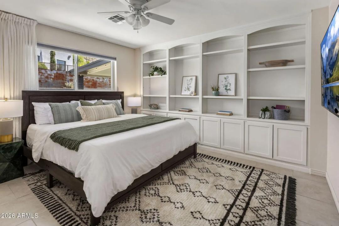 Real Estate Picture 32