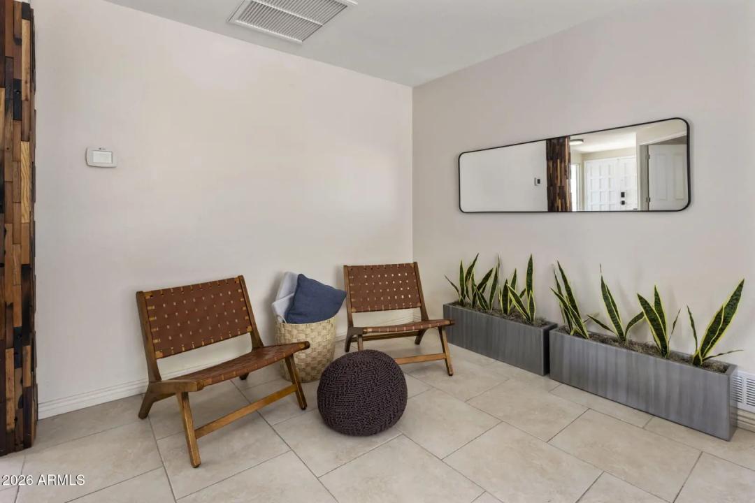 Real Estate Picture 19