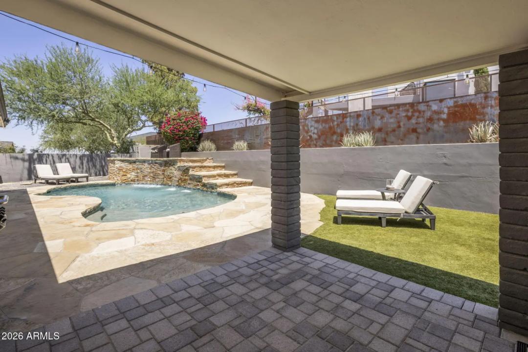 Real Estate Picture 39