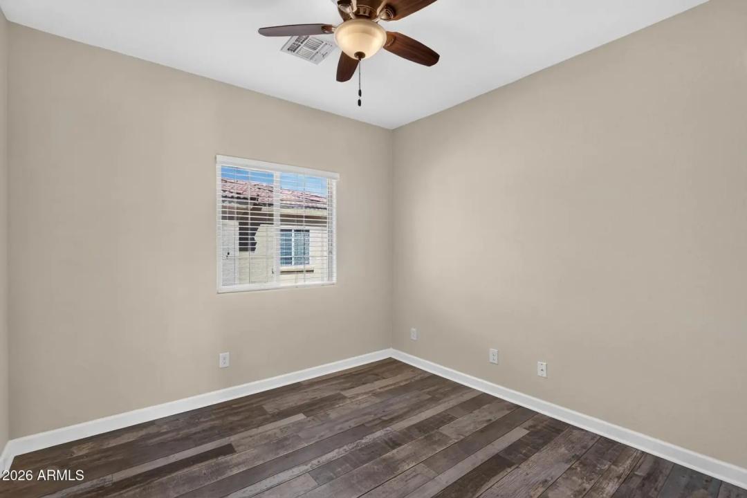Real Estate Picture 23