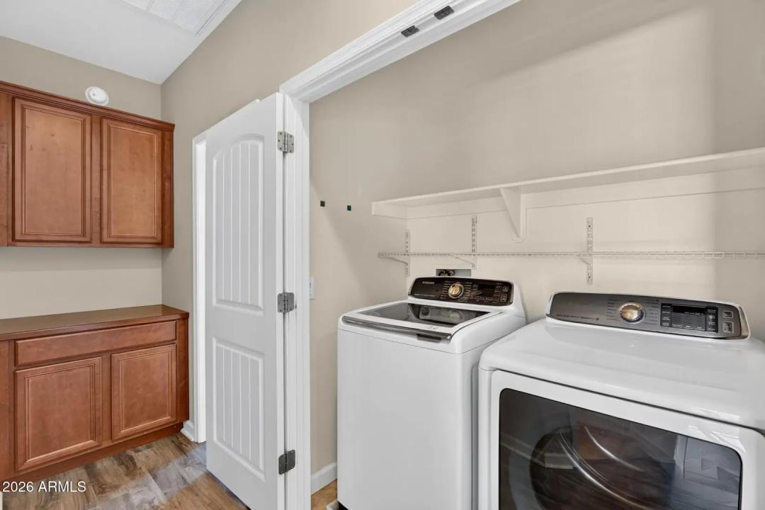 Real Estate Picture 24