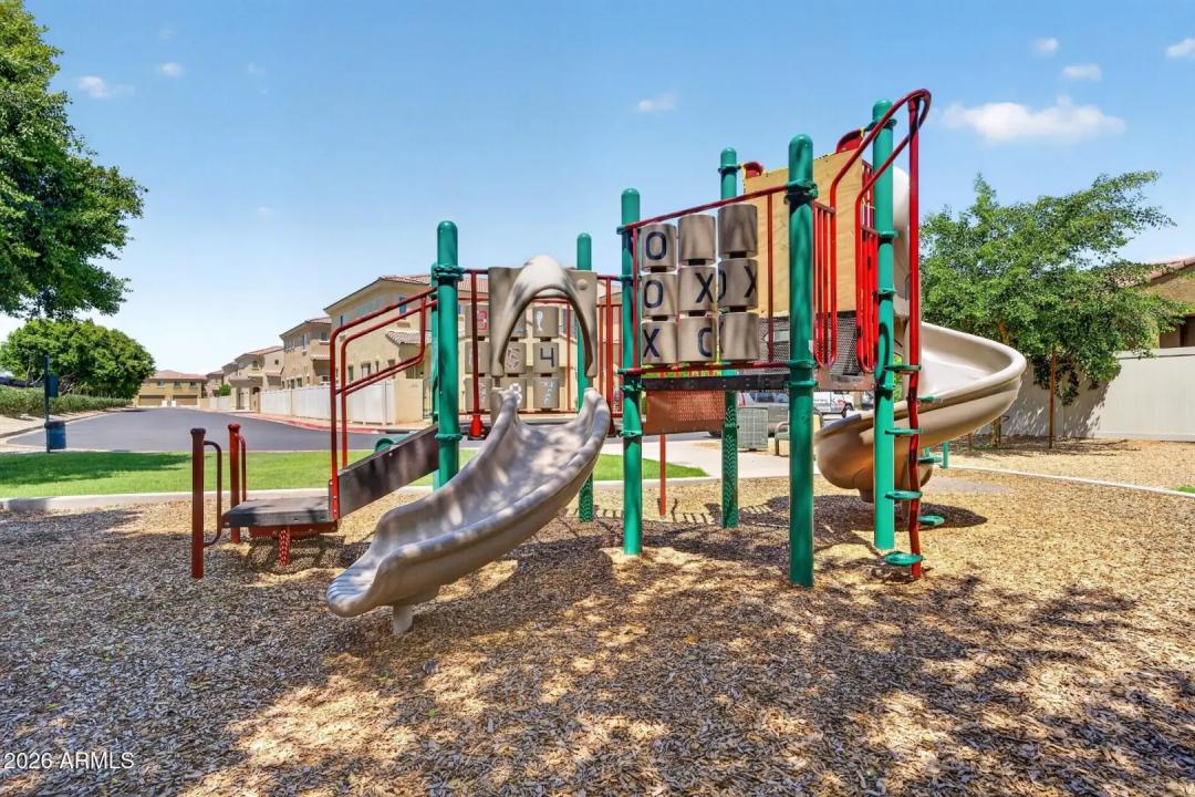 Real Estate Picture 38