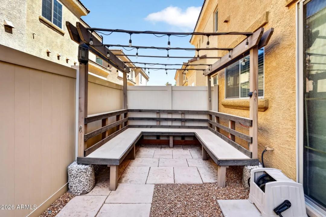 Real Estate Picture 15
