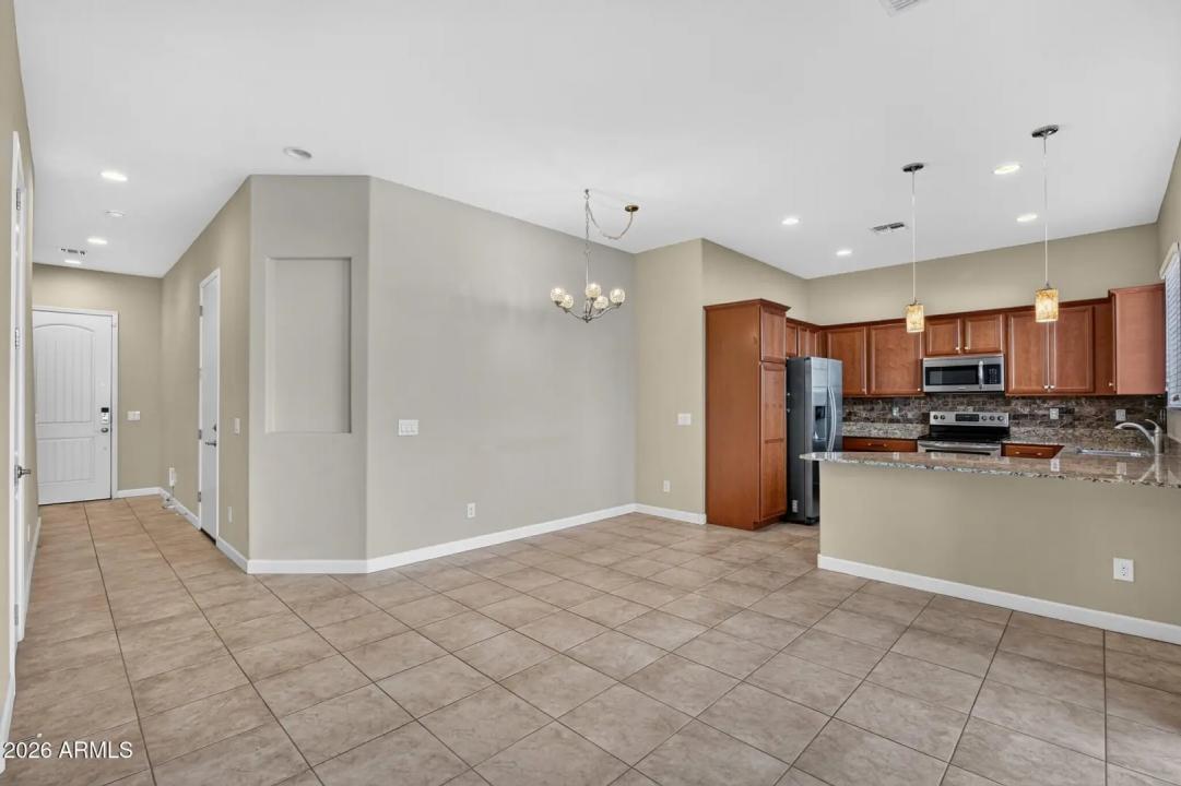 Real Estate Picture 6