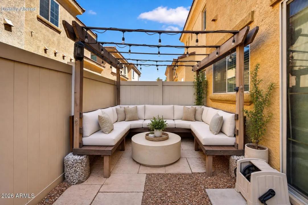 Real Estate Picture 14
