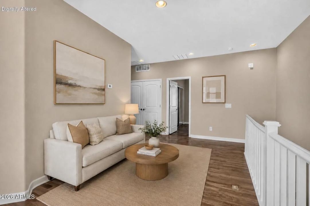 Real Estate Picture 25