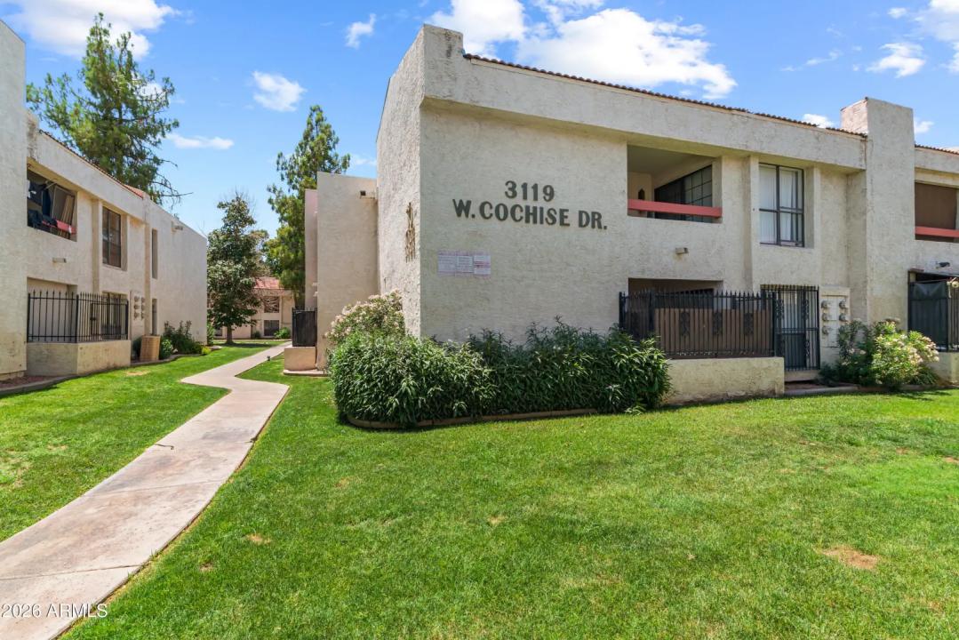 Real Estate Picture 6