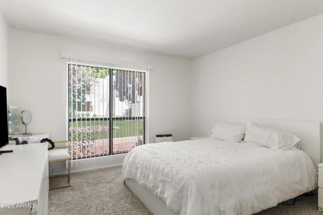 Real Estate Picture 18