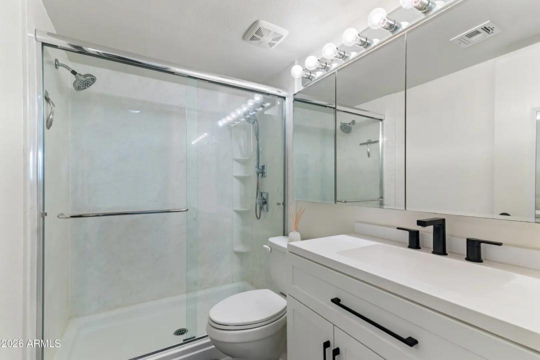 Real Estate Picture 21