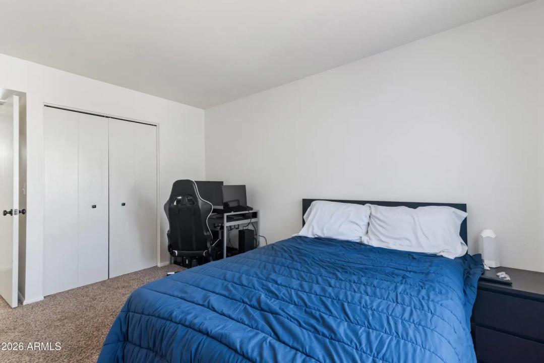 Real Estate Picture 23