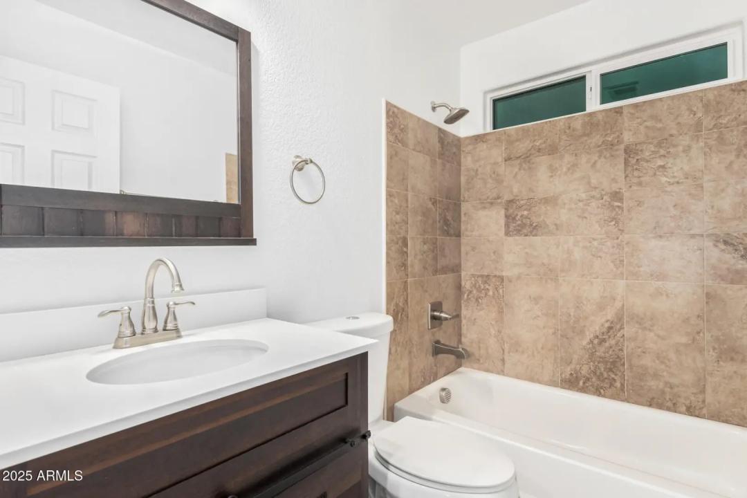 Real Estate Picture 20