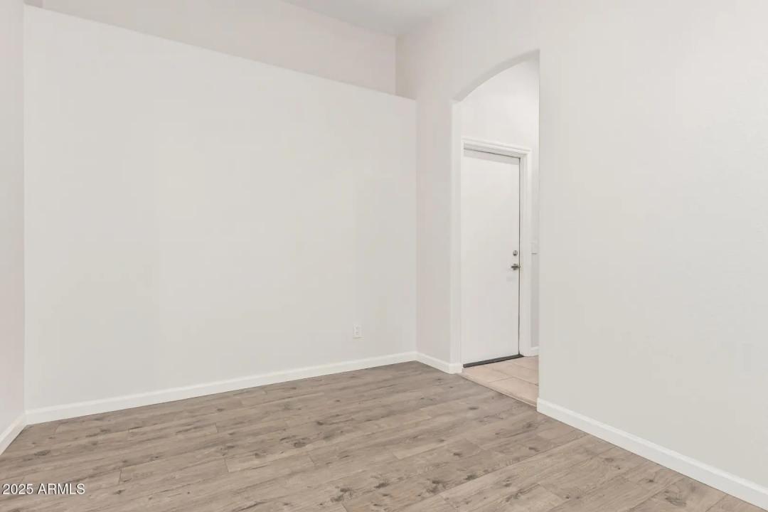 Real Estate Picture 21