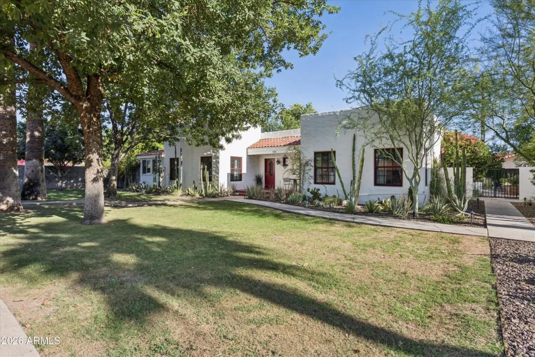 Real Estate Picture 50