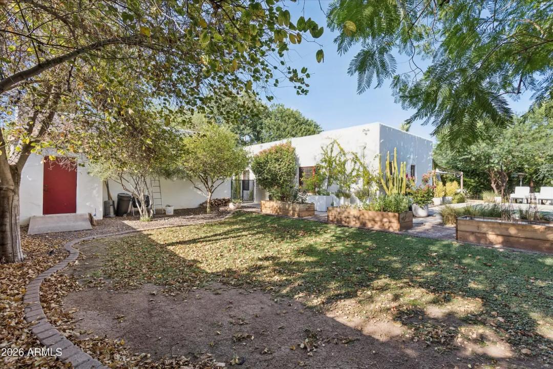 Real Estate Picture 44