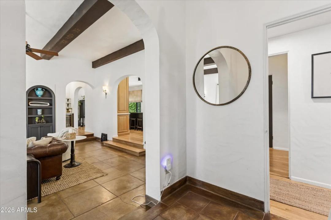 Real Estate Picture 6
