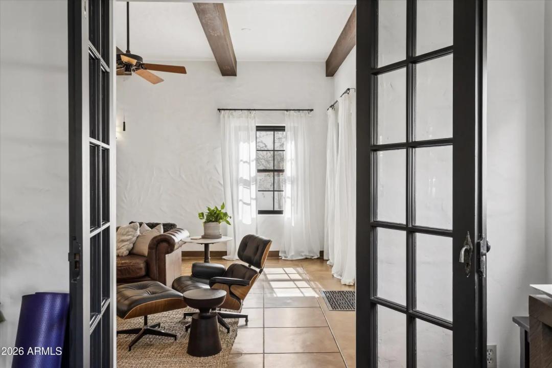 Real Estate Picture 7