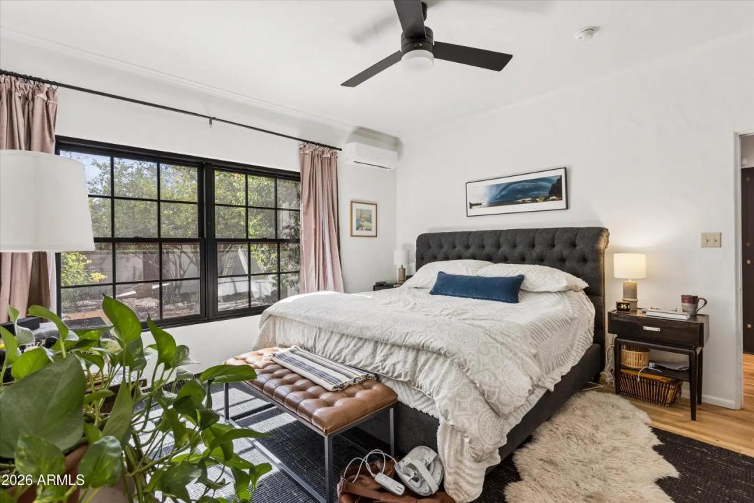 Real Estate Picture 20