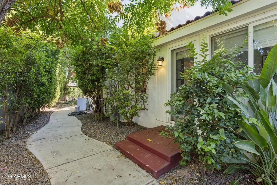 Real Estate Picture 38
