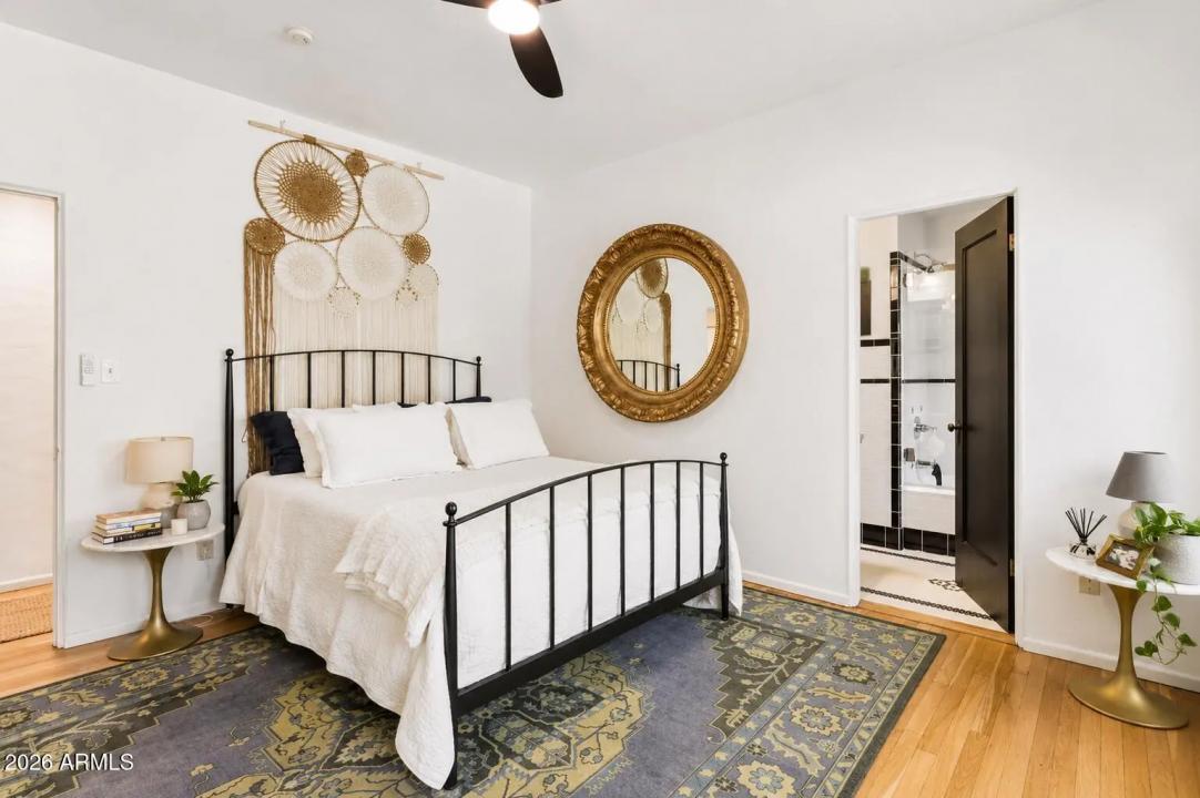 Real Estate Picture 25