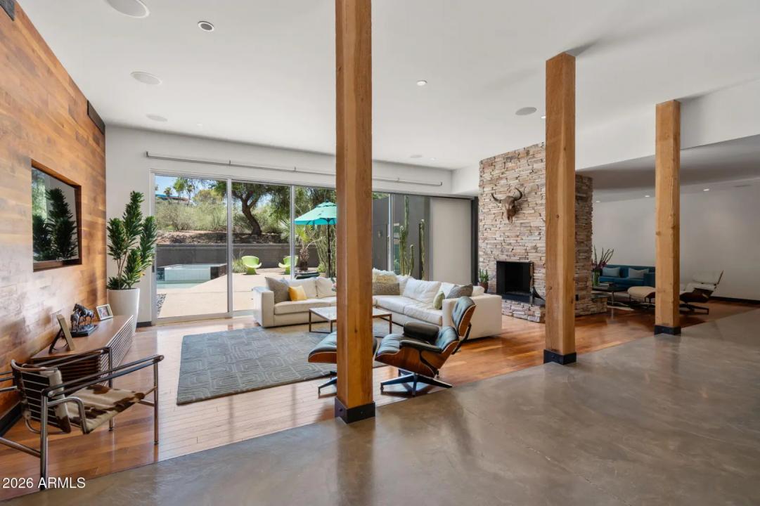 Real Estate Picture 2