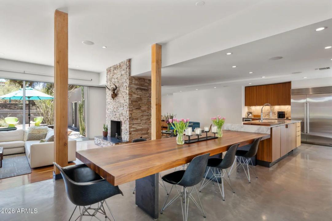 Real Estate Picture 10