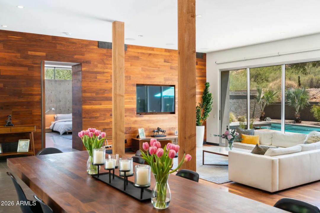 Real Estate Picture 13