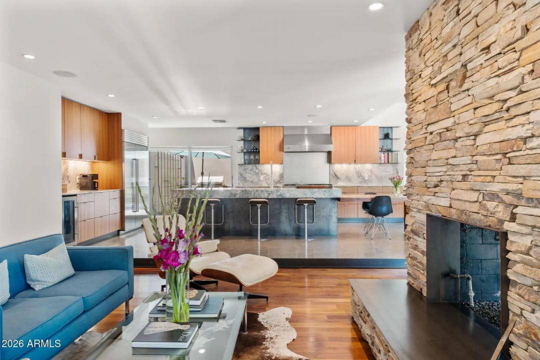 Real Estate Picture 16