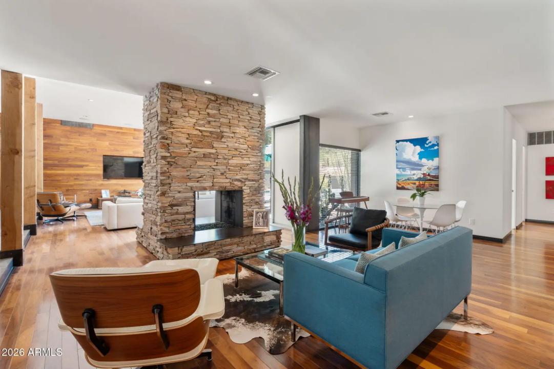 Real Estate Picture 17