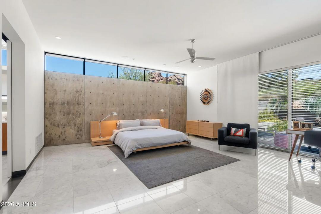 Real Estate Picture 22