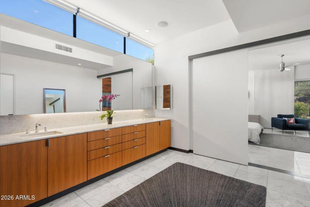 Real Estate Picture 28