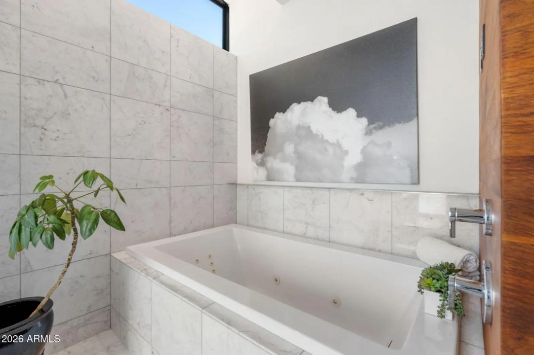 Real Estate Picture 30