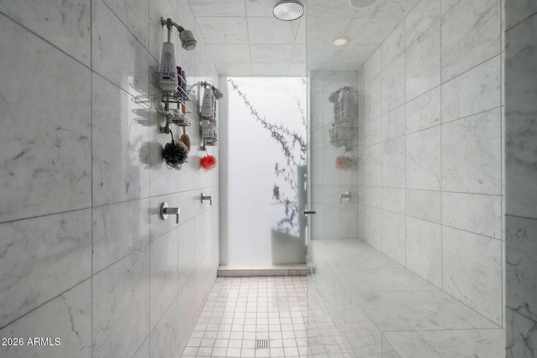Real Estate Picture 32