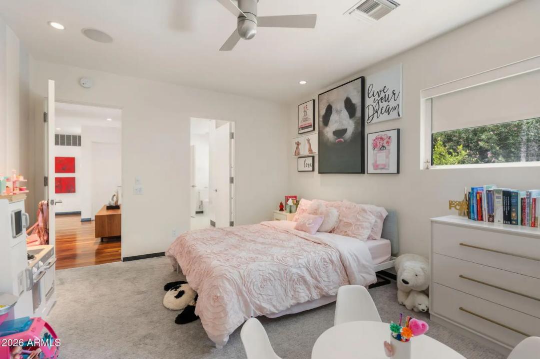 Real Estate Picture 39