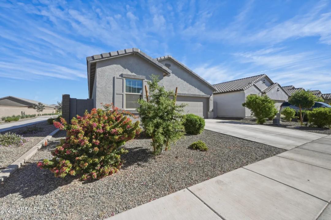 Real Estate Picture 3