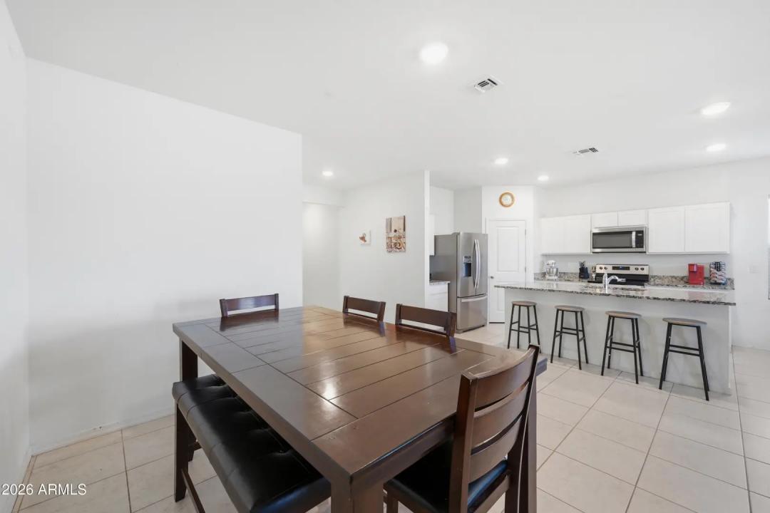 Real Estate Picture 9
