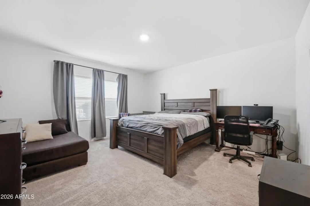 Real Estate Picture 10
