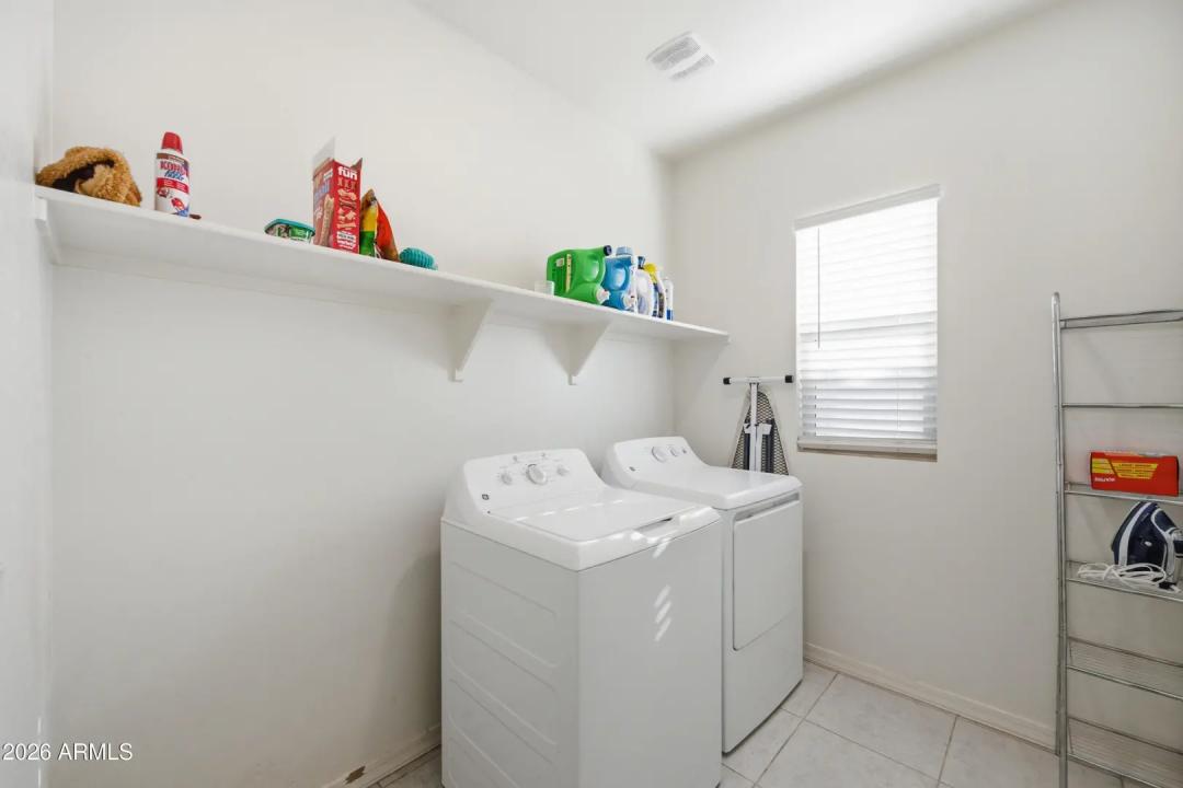 Real Estate Picture 16