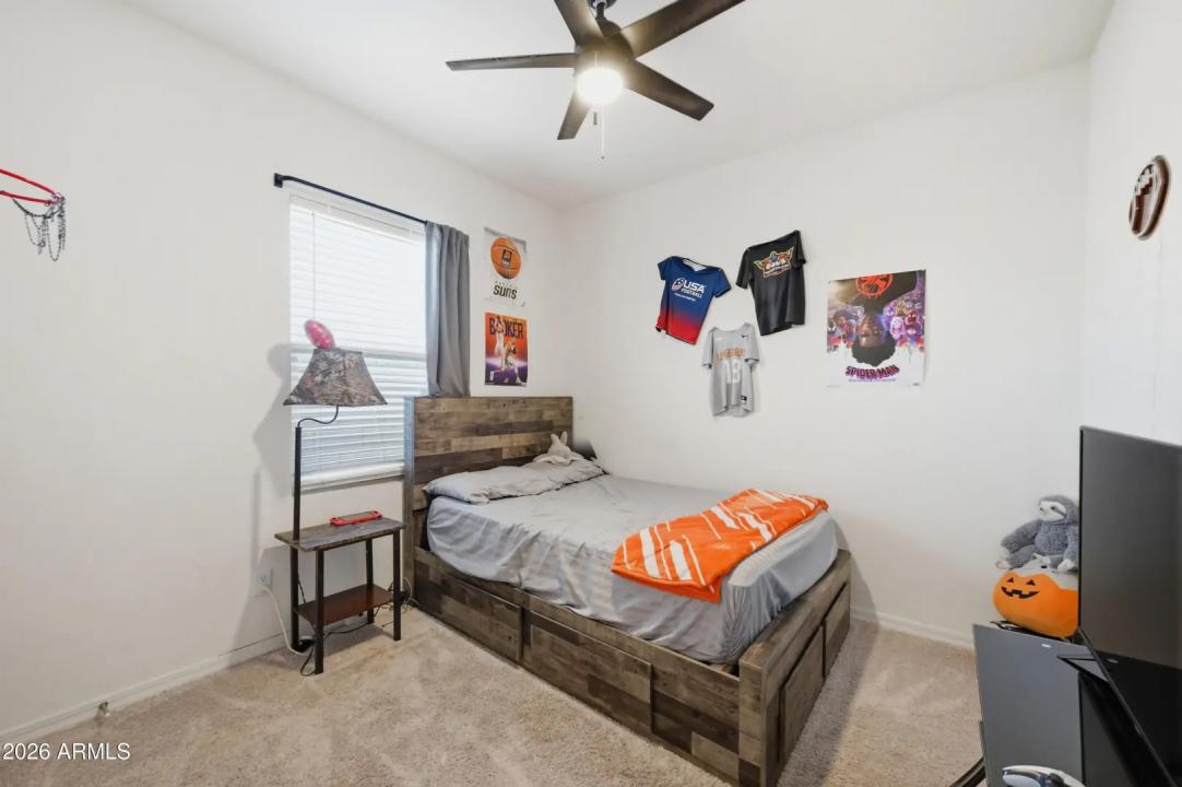 Real Estate Picture 17