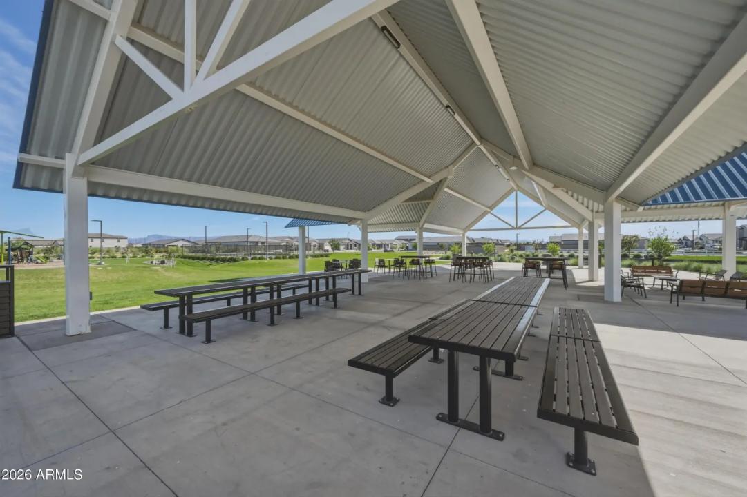 Real Estate Picture 28