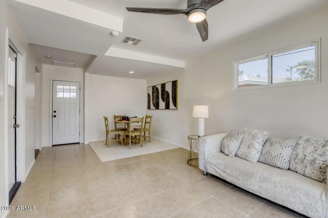 Real Estate Picture 16