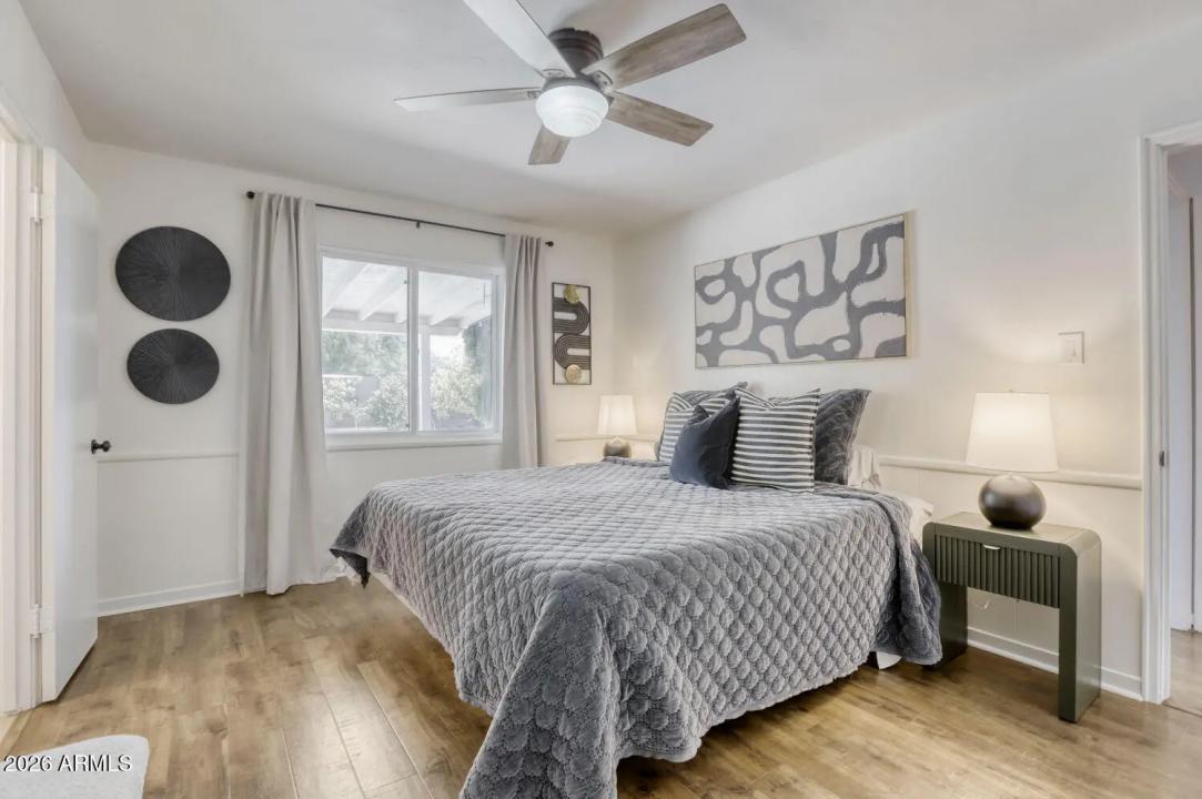 Real Estate Picture 10
