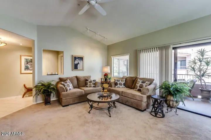 Real Estate Picture 11