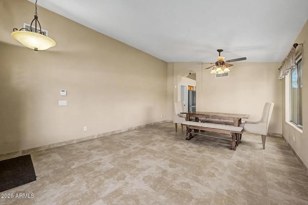Real Estate Picture 4