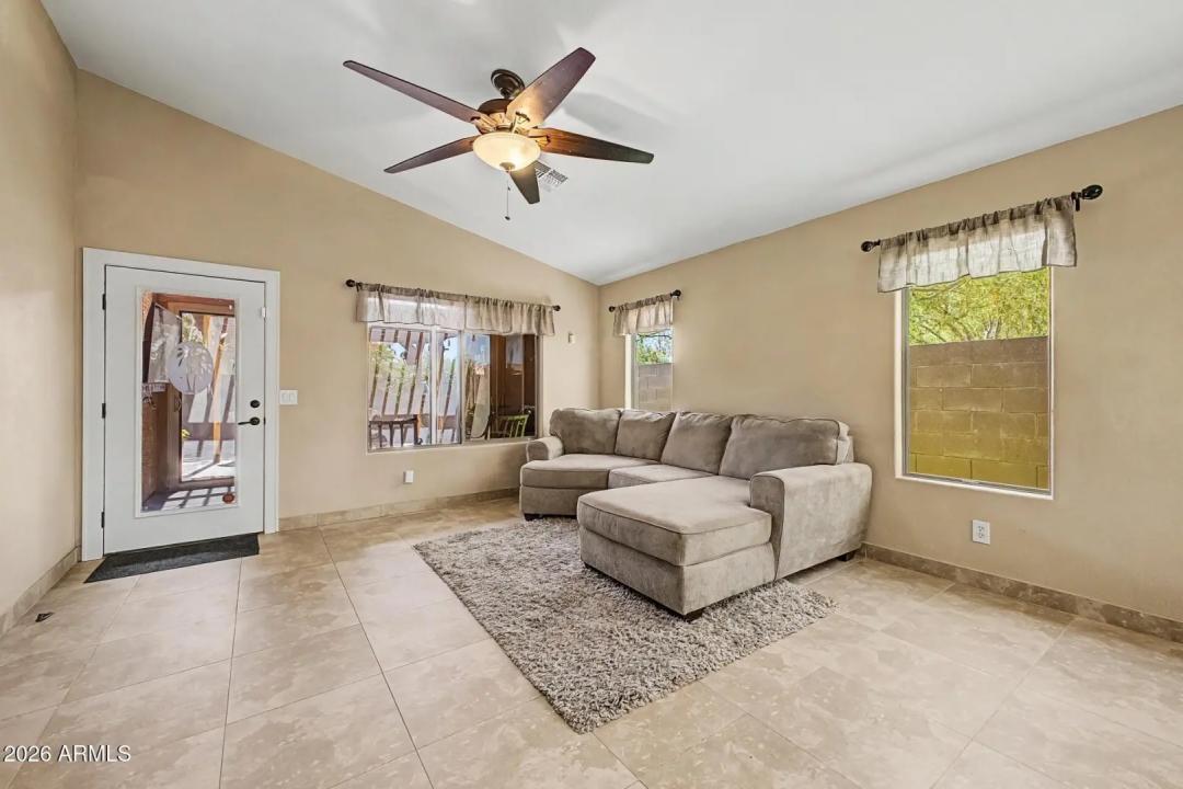 Real Estate Picture 10