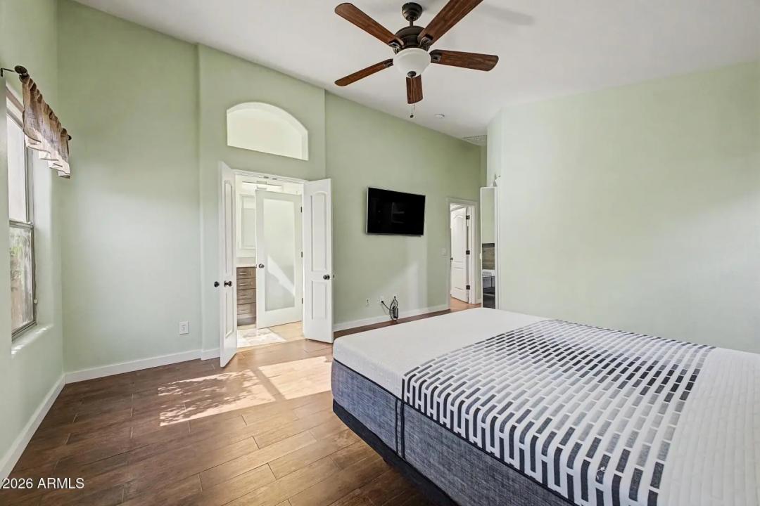 Real Estate Picture 13